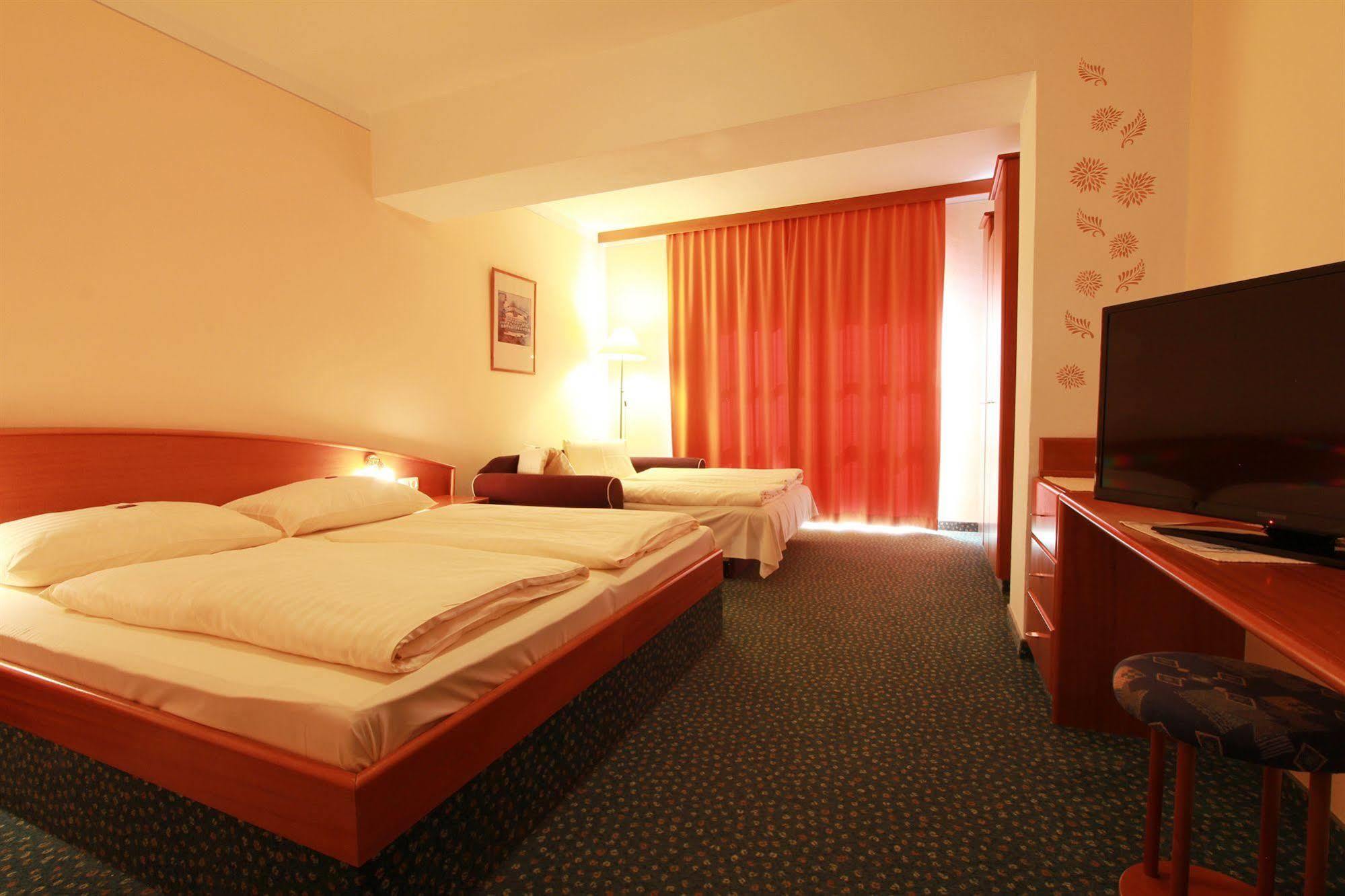 Vitalhotel Krainz لويبرسدورف باي فرس المظهر الخارجي الصورة